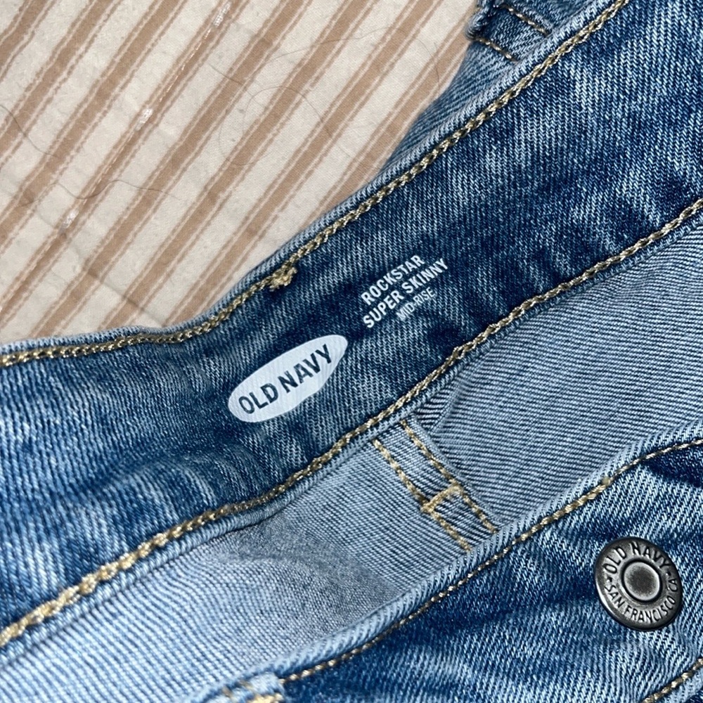 Old navy rockstar super skinny mid rise jeans - Picture 3 of 4